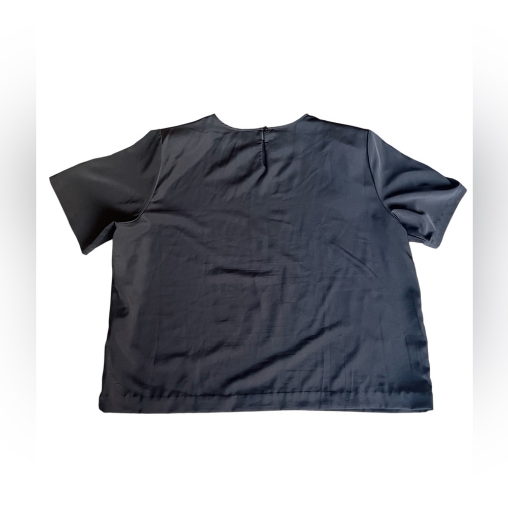 ✨Black Liz Baker Essentials Shirt✨
